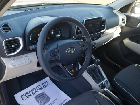 New 2026 Hyundai Venue SEL FWD image 12