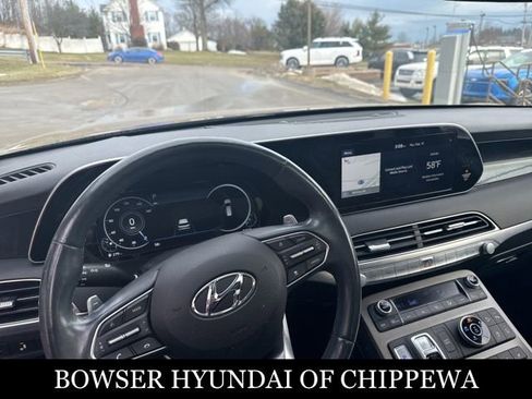 Used 2021 Hyundai Palisade Limited image 3