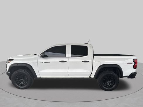 Used 2025 Chevrolet Colorado Trail Boss AWD/4WD image 3