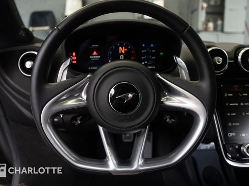 Used 2022 McLaren GT image 25