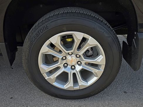 Certified 2025 Chevrolet Silverado 1500 LTZ w/ Technology Package image 12