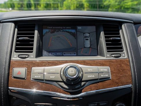 Used 2017 INFINITI QX80 4WD w/ Driver Assistance Package image 34