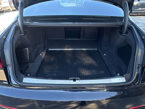 Used 2025 Audi S8 image 25