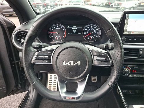 Used 2023 Kia Forte GT-Line w/ GT-Line Premium Package image 21