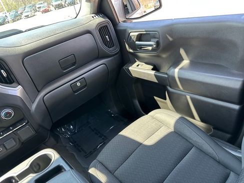 Used 2025 Chevrolet Silverado 1500 Custom Trail Boss AWD/4WD image 19
