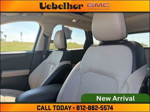Used 2020 Ford Escape Titanium AWD/4WD image 22
