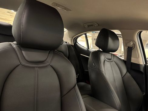 New 2026 Genesis G70 2.5T RWD image 16