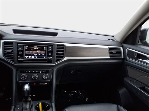 Used 2022 Volkswagen Atlas SE image 13