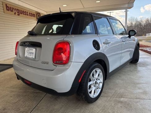 Used 2016 MINI Cooper 4-Door Hardtop image 6