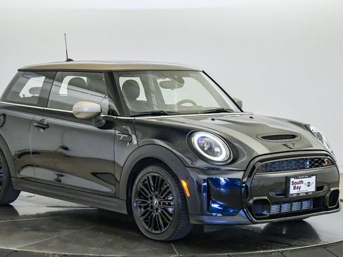 Used 2023 MINI Cooper S FWD image 6
