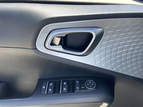 Used 2024 Kia Soul LX w/ Option Group 015 FWD image 20