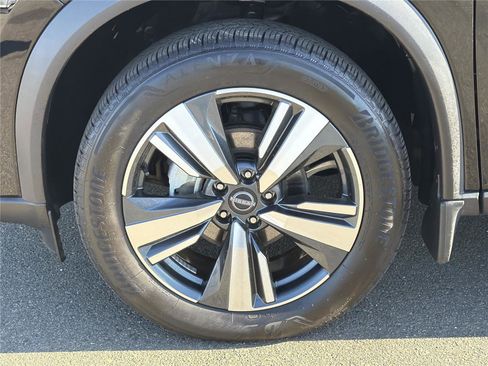 Used 2024 Nissan Rogue SL w/ SL Premium Package AWD/4WD image 33