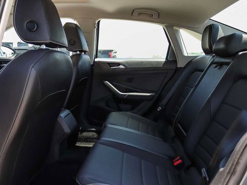 Used 2023 Volkswagen Jetta SE w/ Panoramic Sunroof Package FWD image 18