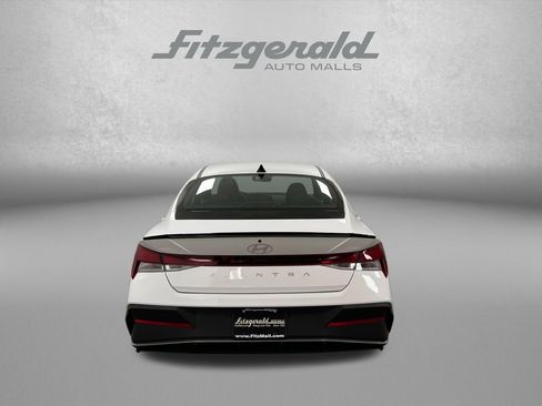 Used 2025 Hyundai Elantra Sport FWD image 6
