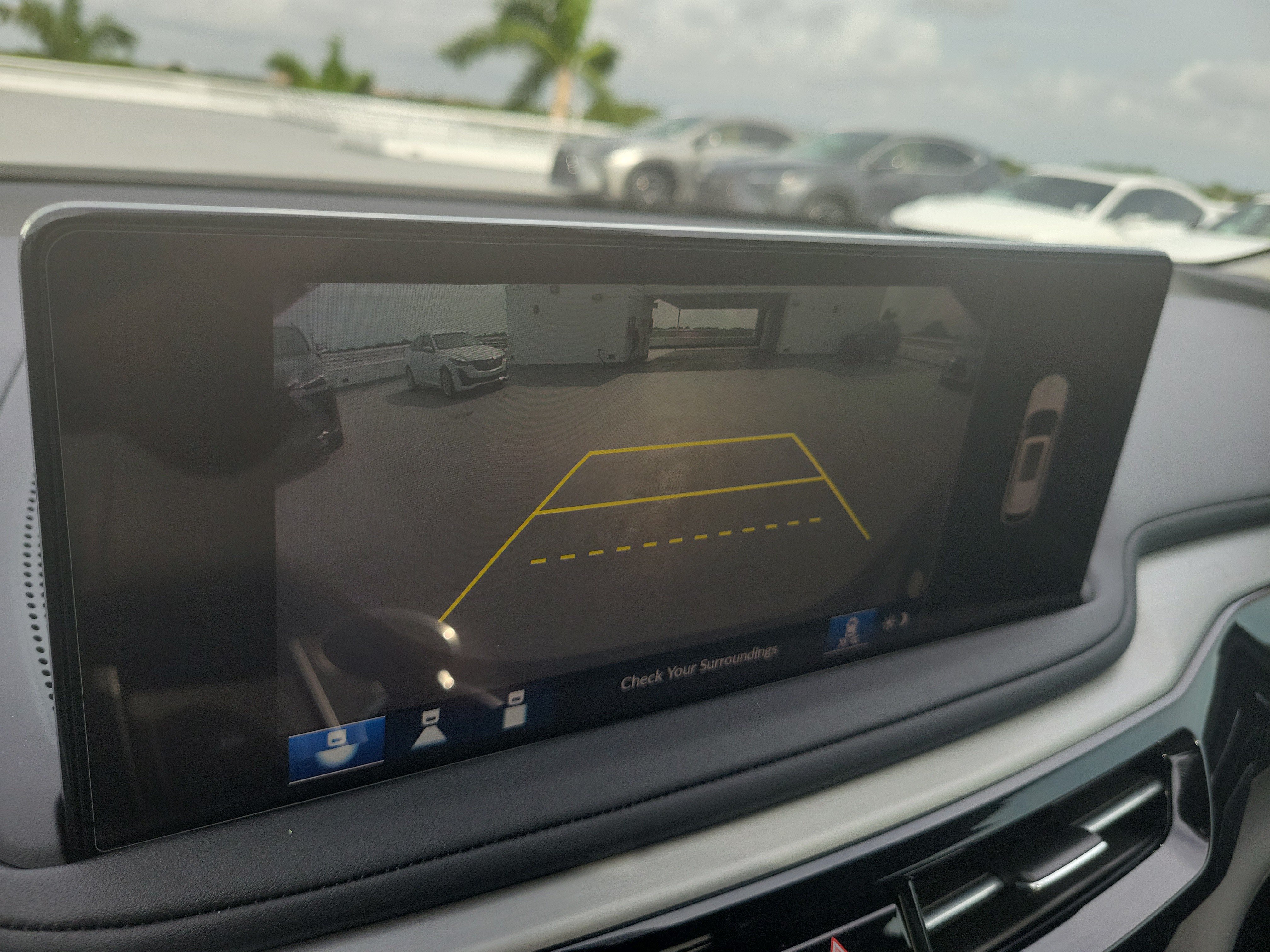 Used 2025 Acura MDX w/ Technology Package FWD image 32