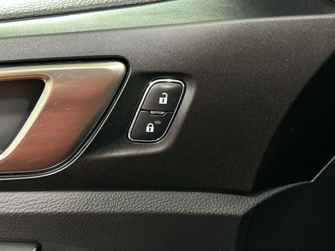 Used 2022 Ford Ranger XLT w/ Equipment Group 302A High image 17