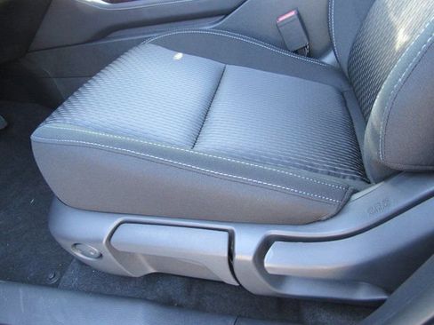 New 2026 Mitsubishi Outlander ES image 13