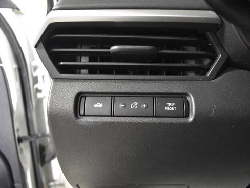 Used 2019 Nissan Altima 2.5 SR FWD image 13