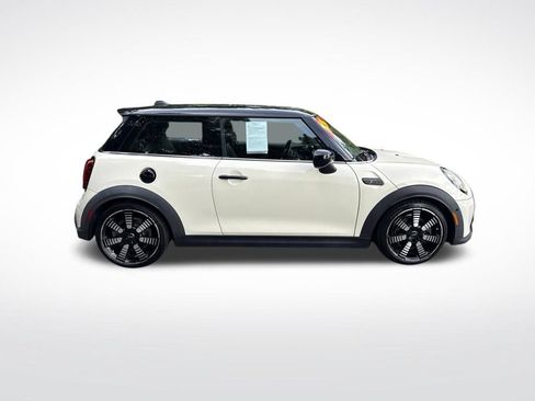 Used 2022 MINI Cooper S w/ Driver Assistance Package FWD image 4