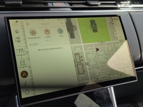 New 2025 Land Rover Range Rover SE image 19