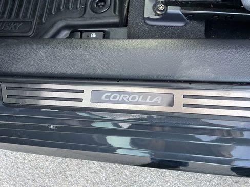 Used 2025 Toyota Corolla SE image 21