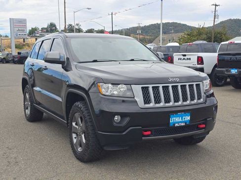 Used 2013 Jeep Grand Cherokee Trailhawk AWD/4WD image 8