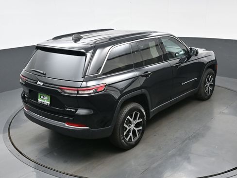 Used 2024 Jeep Grand Cherokee Limited image 38