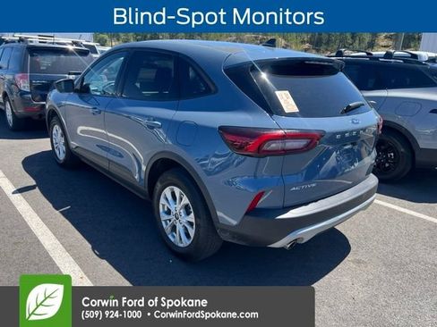 Used 2025 Ford Escape Active AWD/4WD image 3
