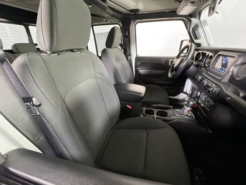 Used 2022 Jeep Gladiator Sport image 24