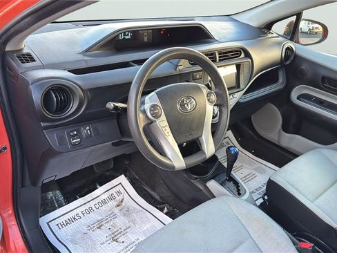 Used 2014 Toyota Prius C One image 17
