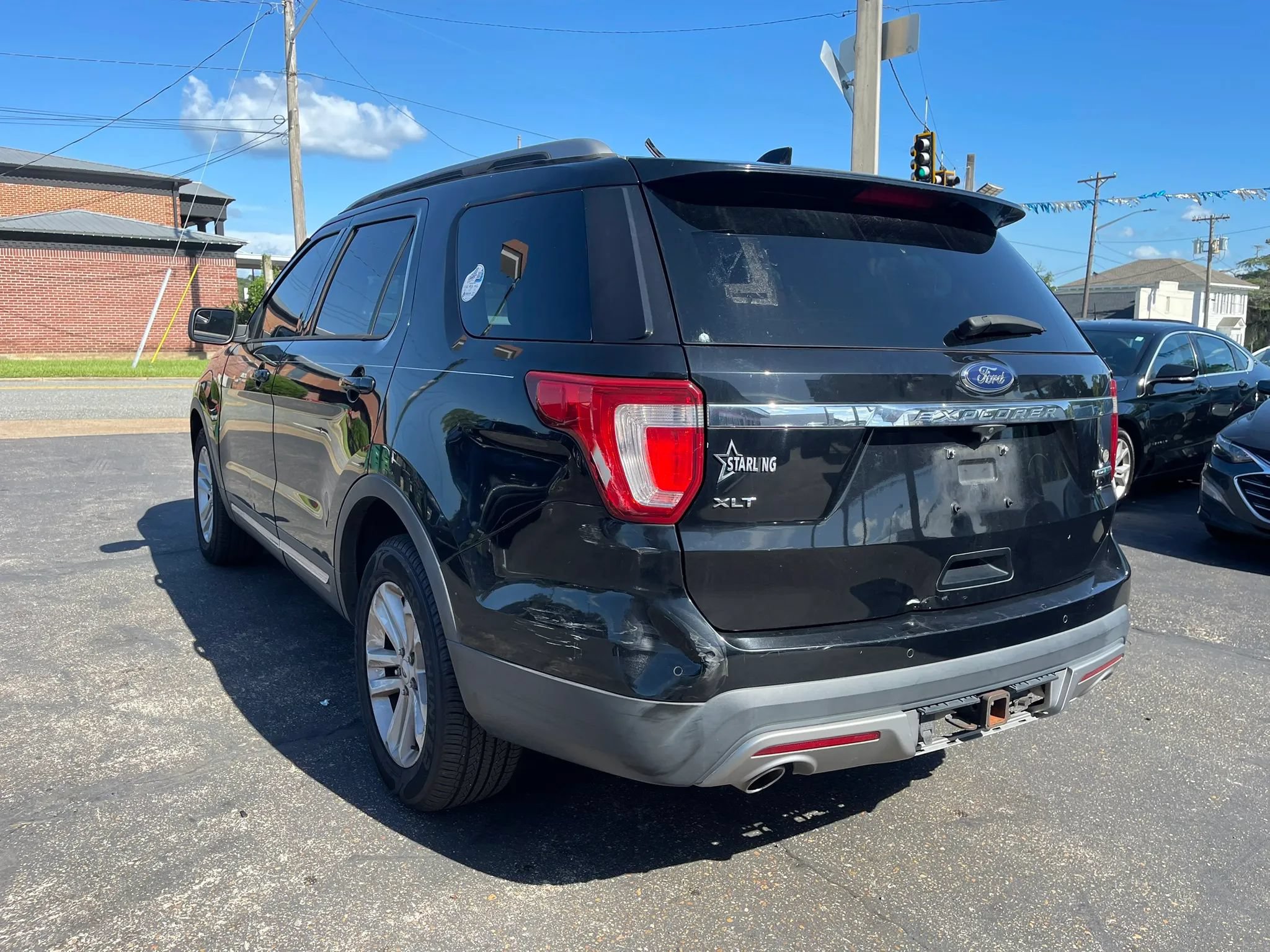 Used 2016 Ford Explorer XLT FWD image 7