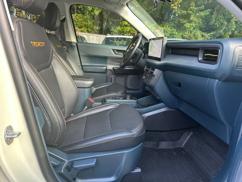 Used 2025 Ford Maverick Tremor image 12