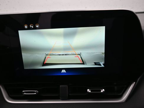 Used 2025 Chevrolet Equinox LT FWD image 19