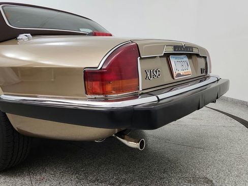 Used 1988 Jaguar XJS V12 Convertible image 15