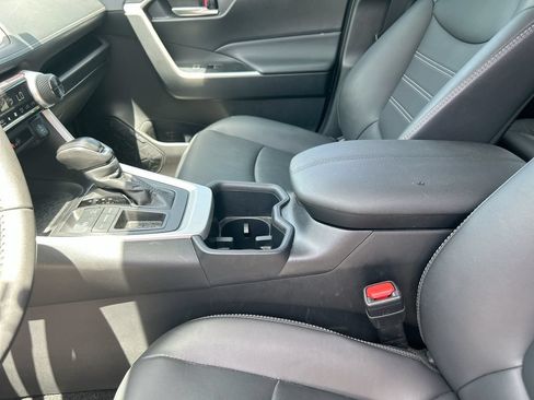 Used 2025 Toyota RAV4 XLE Premium FWD image 21