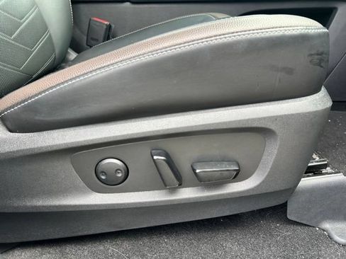 Used 2023 Nissan Pathfinder Platinum w/ Cargo Package AWD/4WD image 14