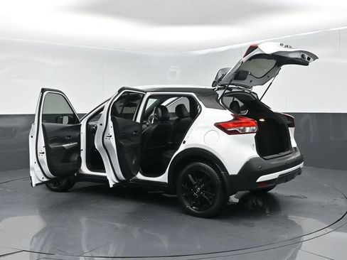 Used 2020 Nissan Kicks SR w/ SR Premium Package FWD image 63