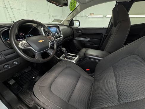 Used 2022 Chevrolet Colorado LT w/ Fleet Safety Package AWD/4WD image 14