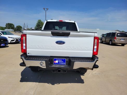 Used 2023 Ford F350 XLT w/ FX4 Off-Road Package AWD/4WD image 4