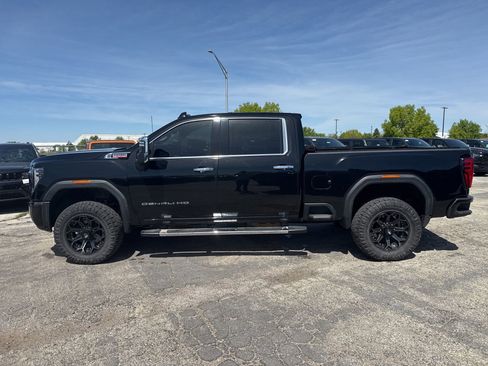 Used 2024 GMC Sierra 2500 Denali w/ Technology Package AWD/4WD image 8