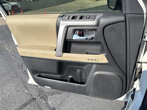 Used 2022 Toyota 4Runner Limited image 8