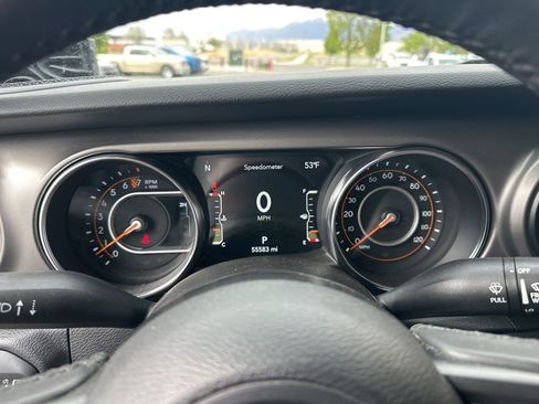 Certified 2022 Jeep Gladiator Willys image 22