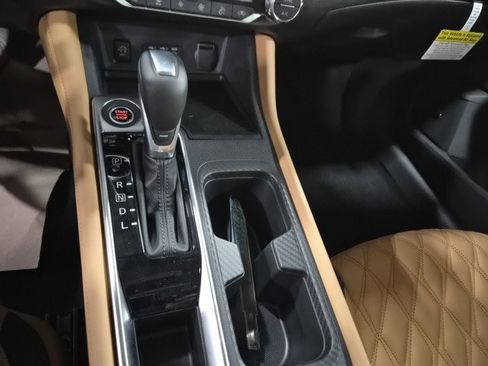 New 2025 Nissan Sentra SV w/ SV Premium Package image 29