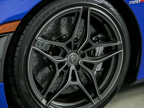 Used 2019 McLaren 720S Performance RWD image 18
