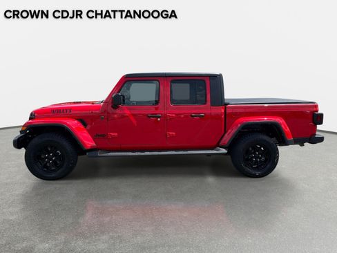 Certified 2022 Jeep Gladiator Sport AWD/4WD image 7