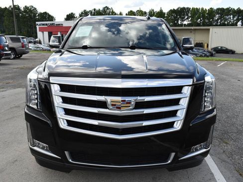 Used 2020 Cadillac Escalade Premium Luxury AWD/4WD image 3