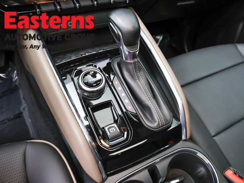 Used 2024 GMC Canyon Denali AWD/4WD image 12