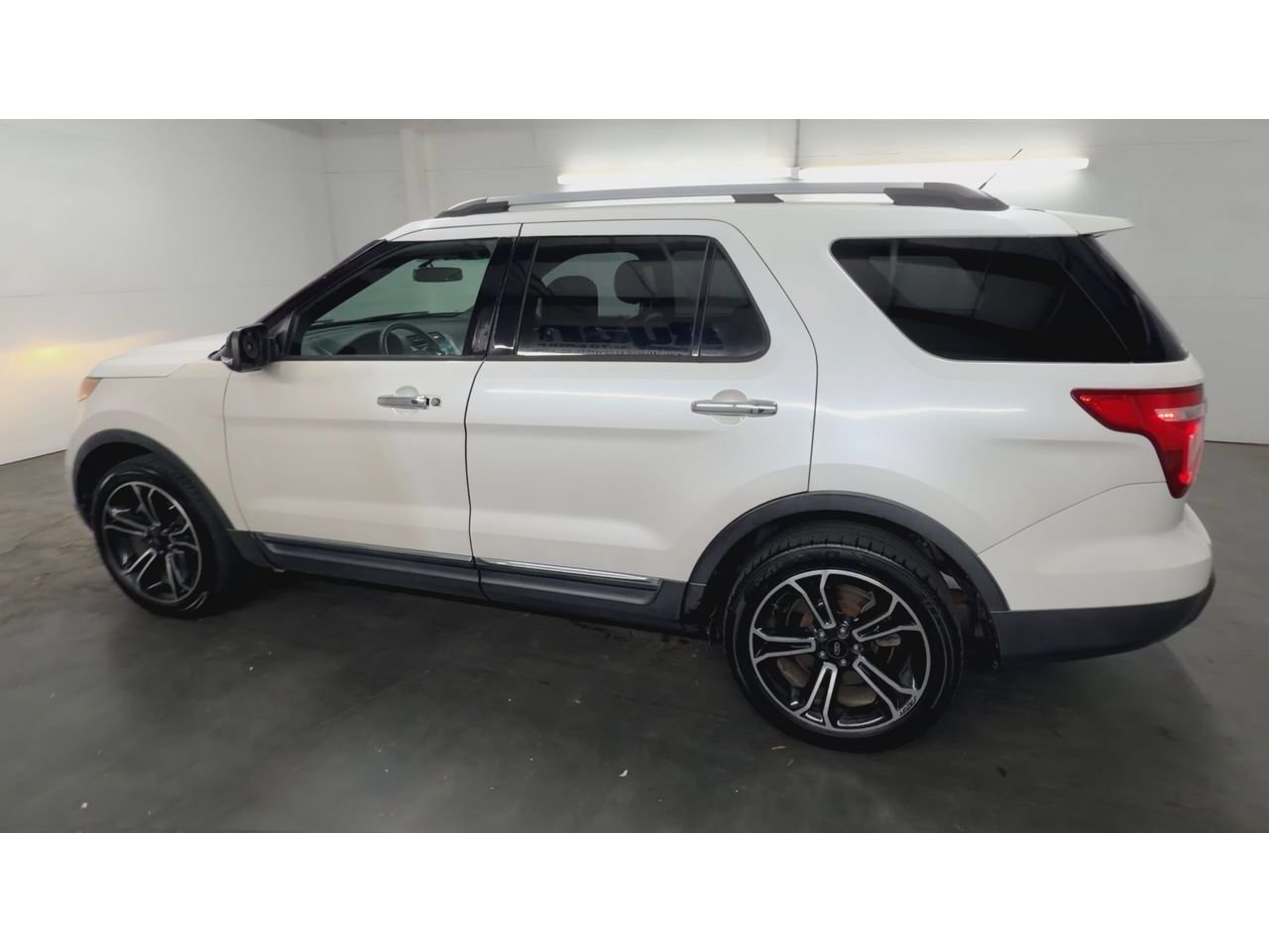 Used 2015 Ford Explorer Limited FWD image 6