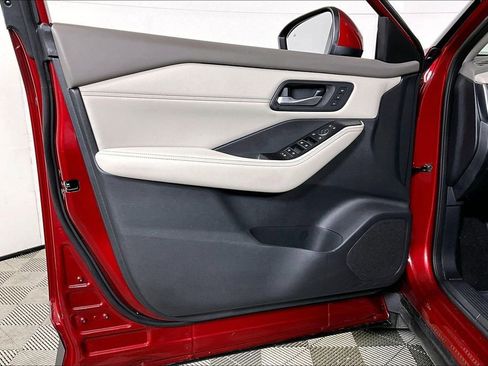 Used 2023 Nissan Rogue SL w/ SL Premium Package image 23