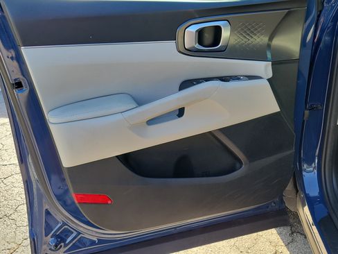 Used 2024 Kia Sorento S w/ Panoramic Sunroof Package FWD image 16